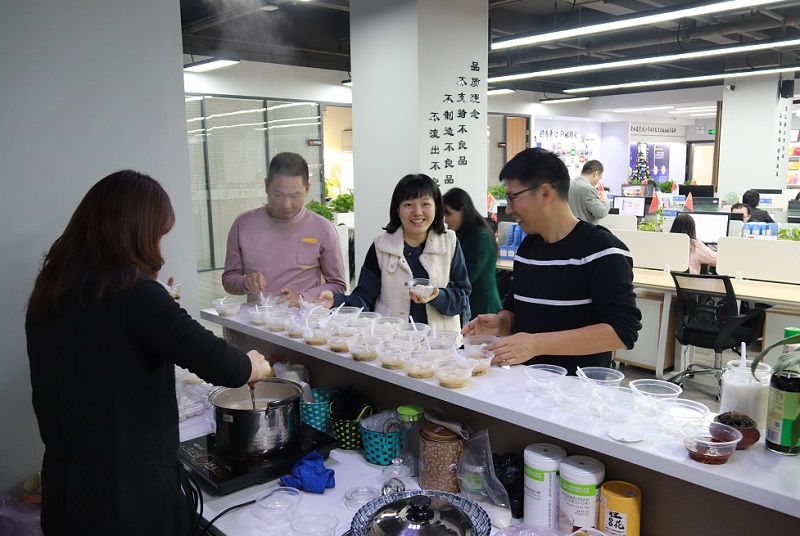 冬至湯圓餃子情，華邦瀛溫暖一家親
