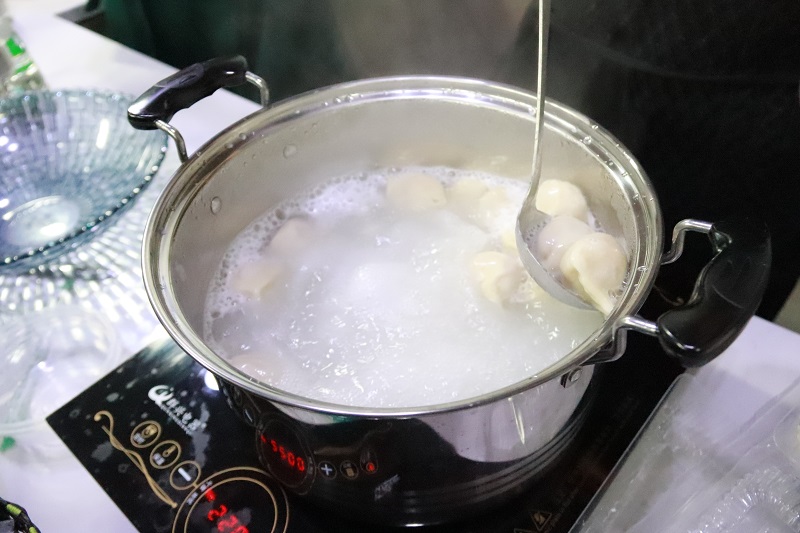 冬至湯圓餃子情，華邦瀛溫暖一家親